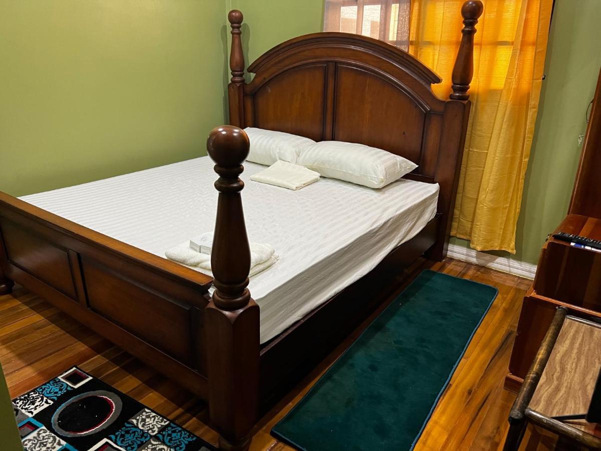 Hollywood Guesthouse Georgetown Ngoại thất bức ảnh